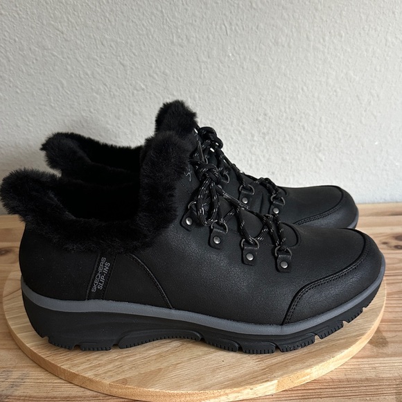 Skechers Shoes - Skechers Hands Free Slip-Ins Womens Easy Going Fall Adventure Flat Heel Winter